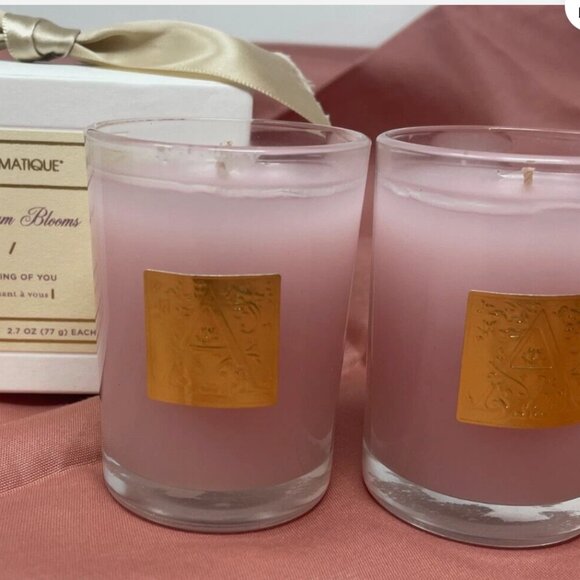 Aromatique Santalum Blooms Glass Votive Candle 2pc Gift Set 2.7oz Each New Box - Picture 1 of 5